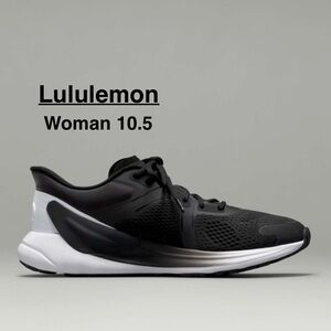 Lululemon Blissfeel Womens Running Shoe
Black / Black / White Size 10.5⭐️⭐️⭐️⭐️